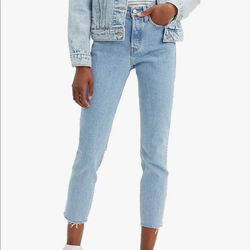 Levi’s Icon Wedgie Straight Leg in Blue Tango